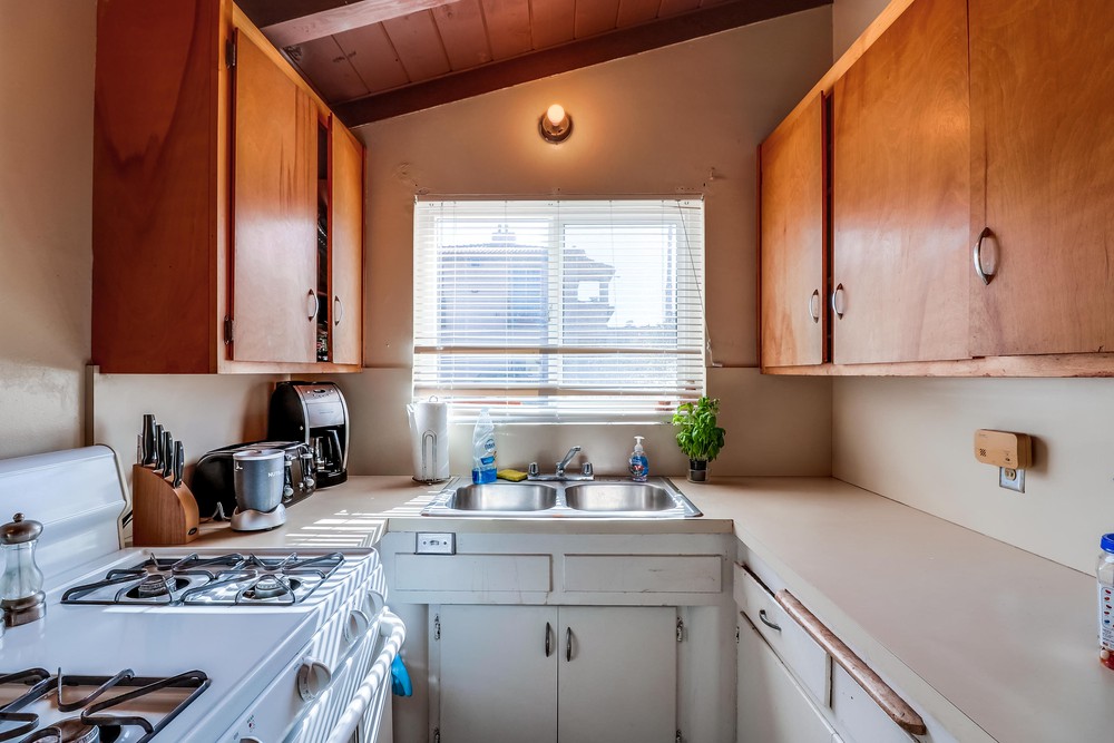 Virtual tour photo 12 of 30 for 738 Santa Barbara Pl