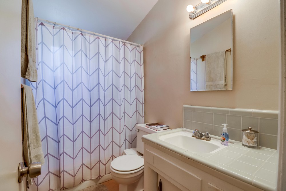 Virtual tour photo 27 of 30 for 738 Santa Barbara Pl