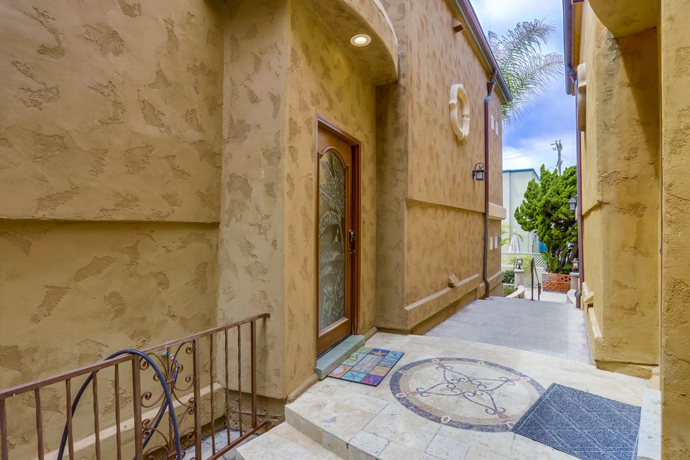Virtual tour photo 3 of 44 for 739 Dover Ct