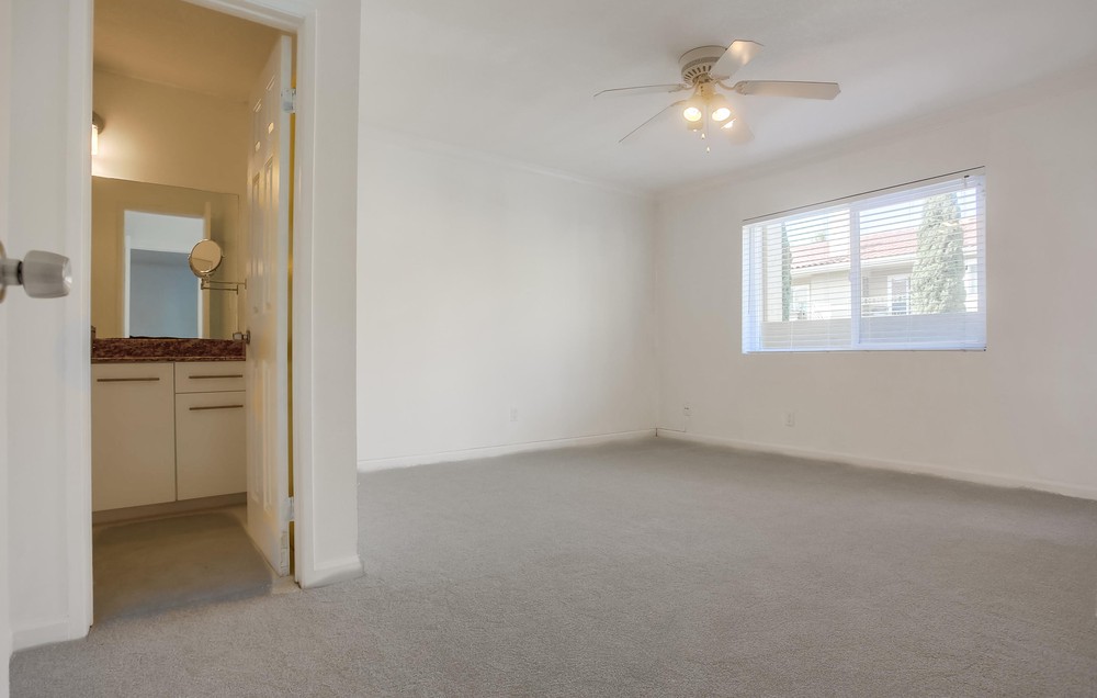 Virtual tour photo 16 of 35 for 7405 Charmant Dr UNIT 2225
