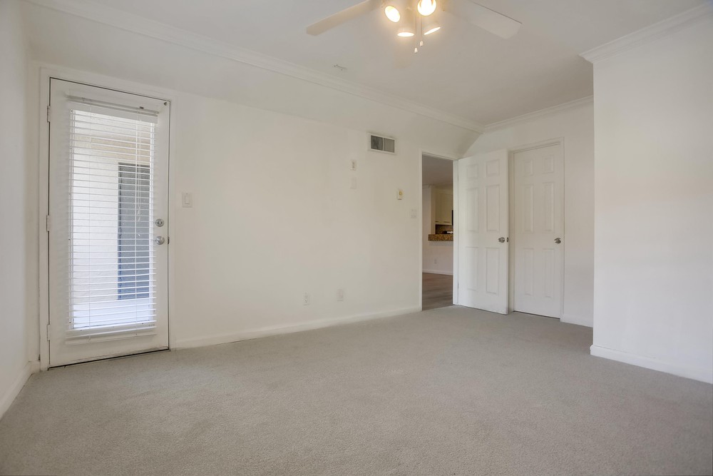 Virtual tour photo 19 of 35 for 7405 Charmant Dr UNIT 2225