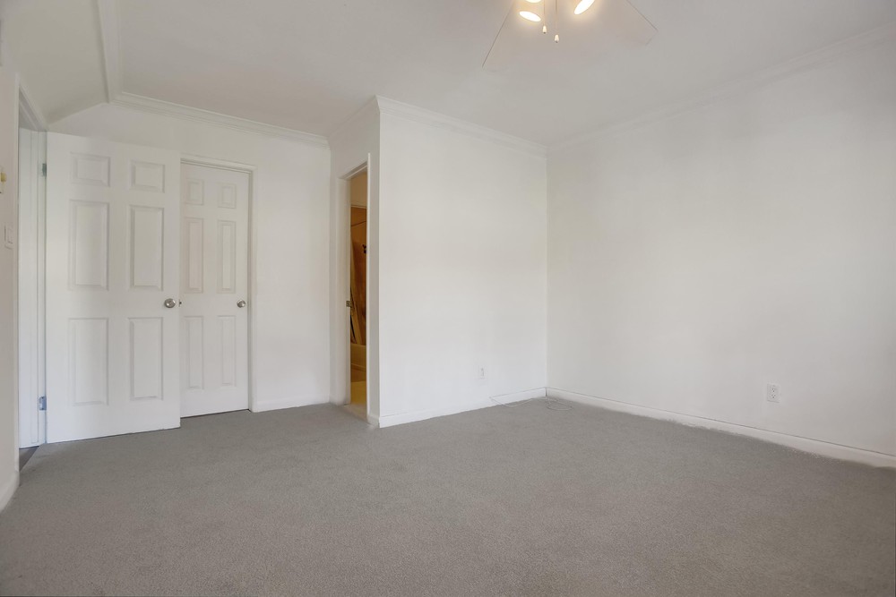 Virtual tour photo 20 of 35 for 7405 Charmant Dr UNIT 2225
