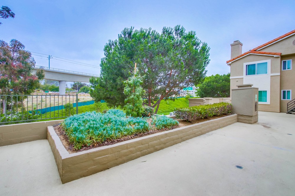 Virtual tour photo 3 of 24 for 7405 Charmant Dr UNIT 2312