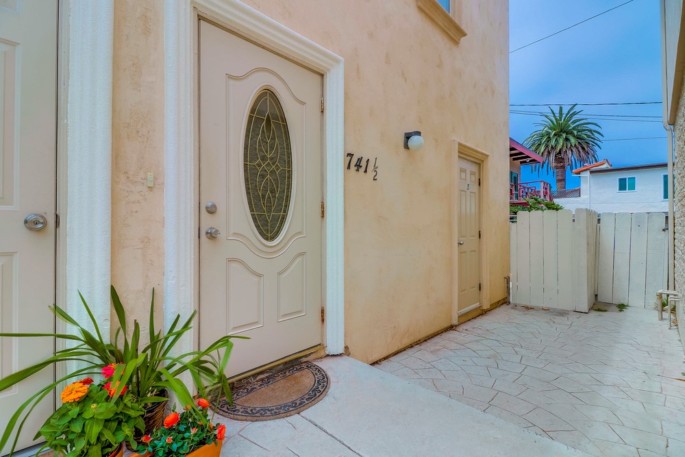 Virtual tour photo 5 of 41 for 741 1/2 Agate St