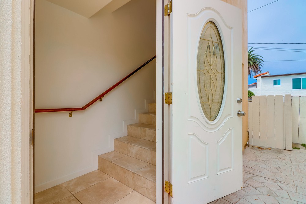 Virtual tour photo 6 of 41 for 741 1/2 Agate St