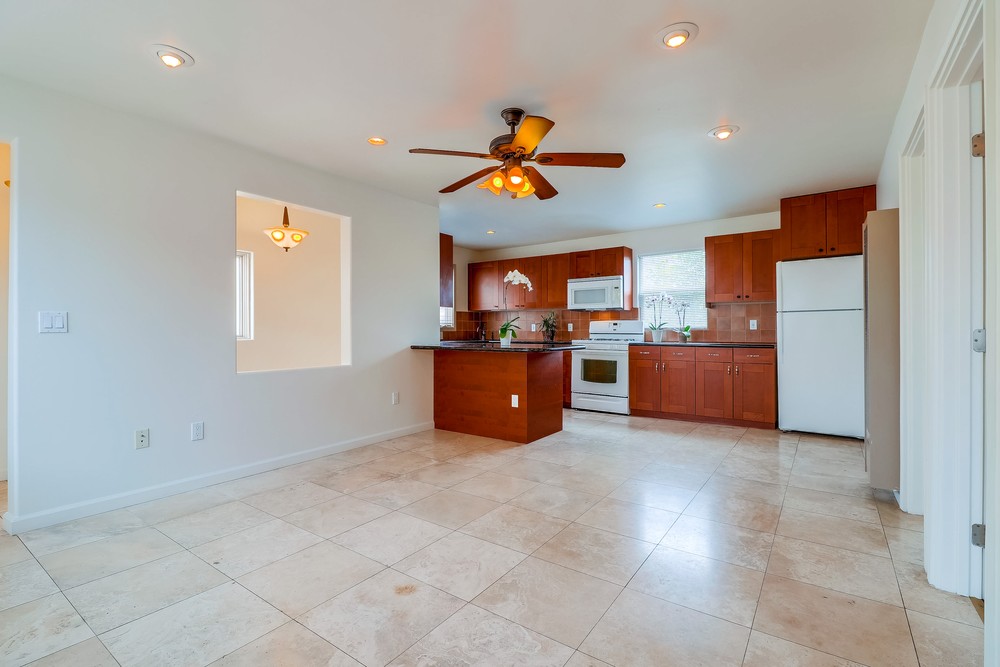 Virtual tour photo 11 of 41 for 741 1/2 Agate St