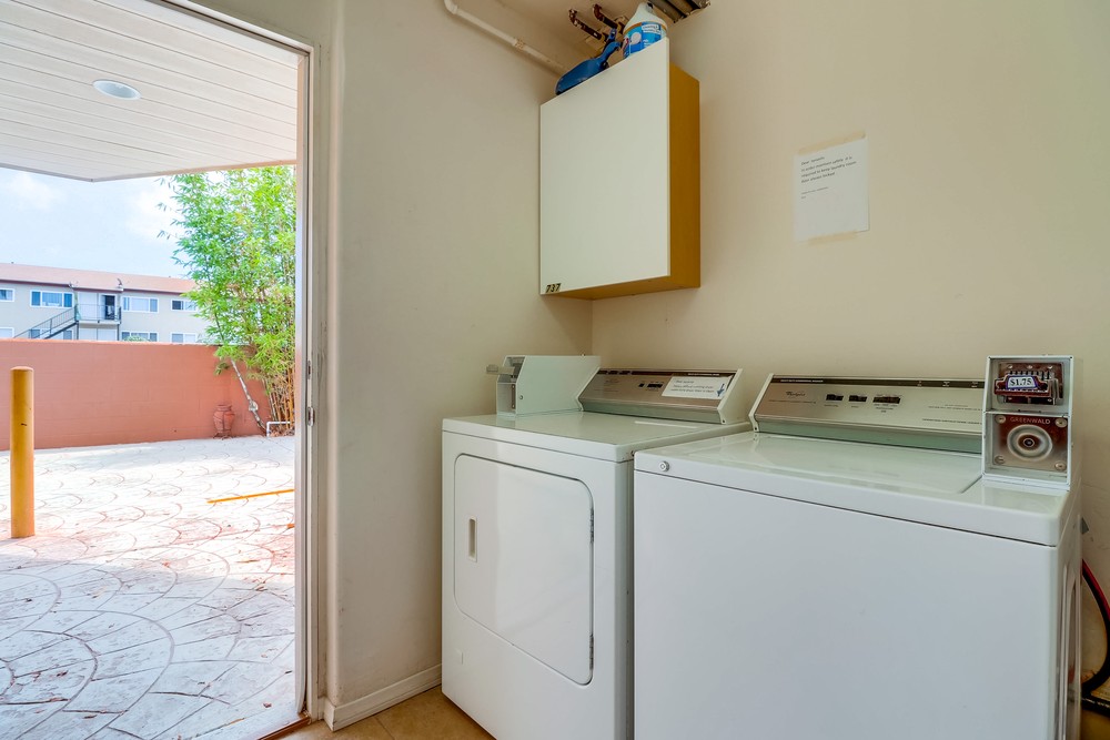 Virtual tour photo 37 of 41 for 741 1/2 Agate St