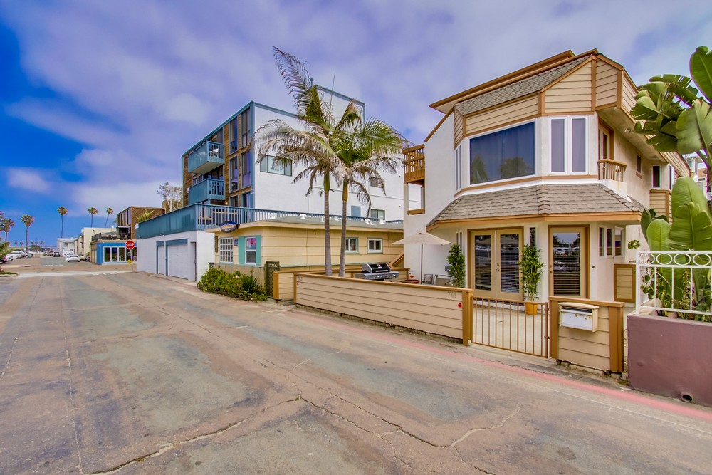 Virtual tour photo 3 of 60 for 741 San Fernando Pl