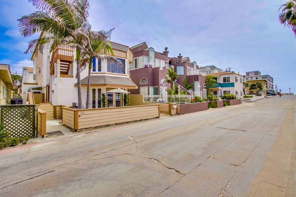Virtual tour photo 4 of 60 for 741 San Fernando Pl