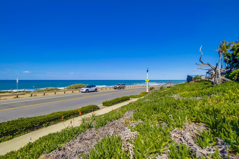 Virtual tour photo 9 of 22 for 741 Sunset Cliffs Blvd