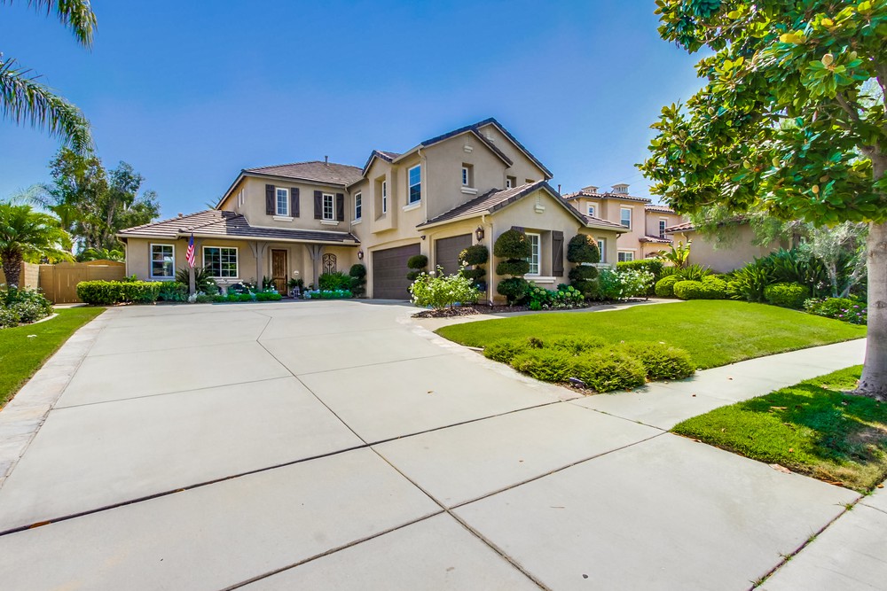 Virtual tour photo 1 of 104 for 7411 Las Lunas
