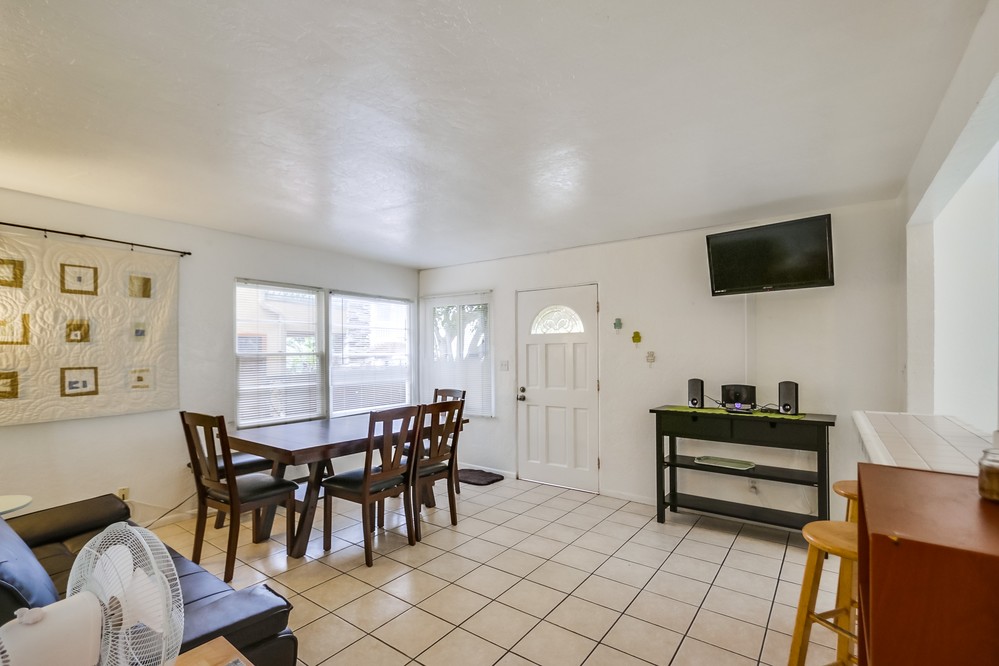Virtual tour photo 12 of 47 for 742 Jamaica Court