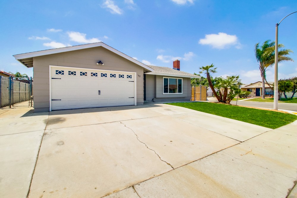 Virtual tour photo 4 of 42 for 742 Piccard Ave
