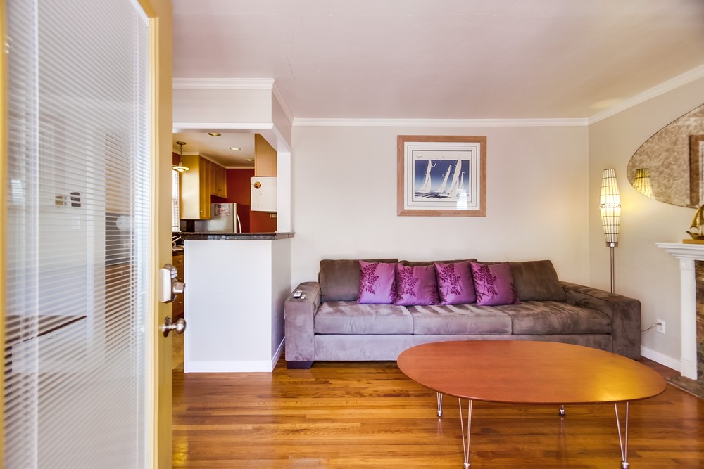 Virtual tour photo 9 of 38 for 742 Yarmouth Ct
