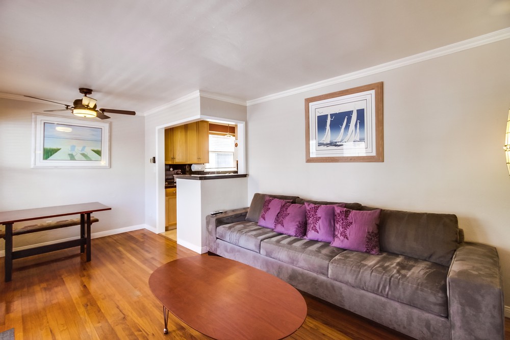 Virtual tour photo 11 of 38 for 742 Yarmouth Ct