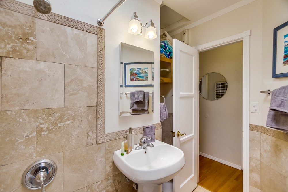 Virtual tour photo 28 of 38 for 742 Yarmouth Ct