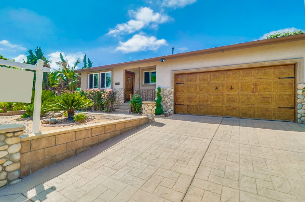 Virtual tour photo 7 of 44 for 7426 Blix St