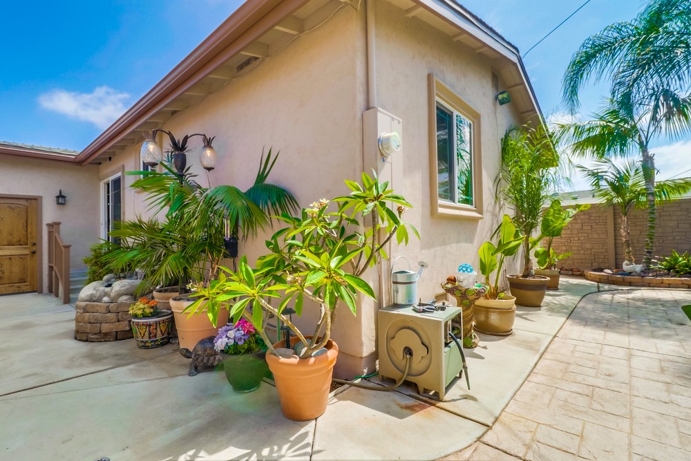 Virtual tour photo 41 of 44 for 7426 Blix St