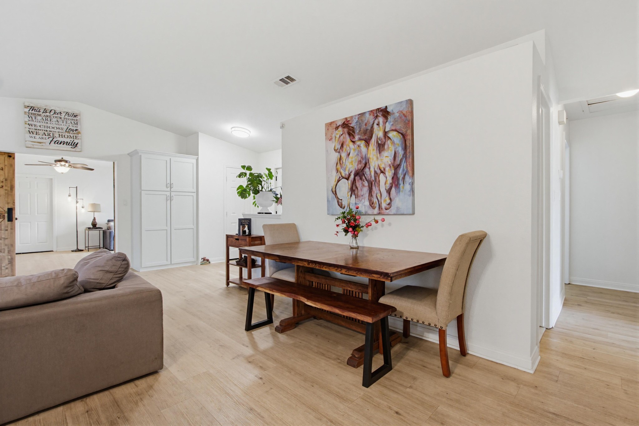 Virtual tour photo 21 of 61 for 743 Davis St