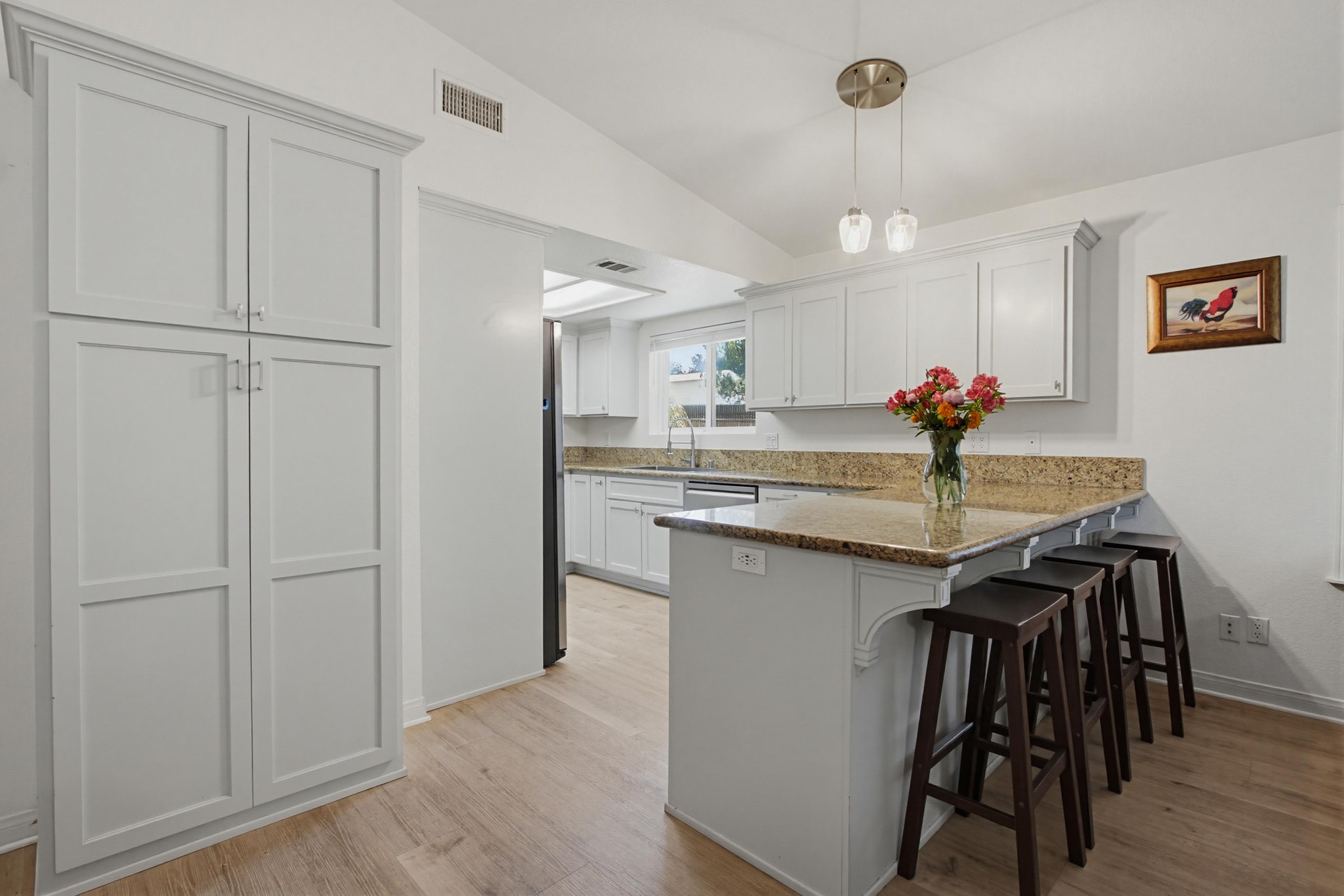 Virtual tour photo 23 of 61 for 743 Davis St