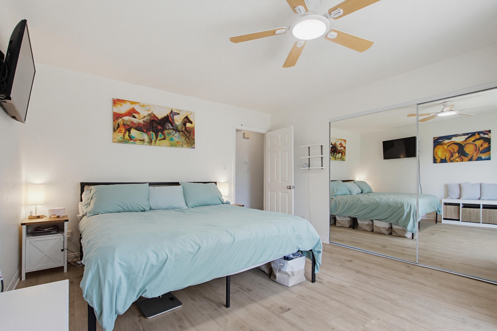 Virtual tour photo 39 of 61 for 743 Davis St