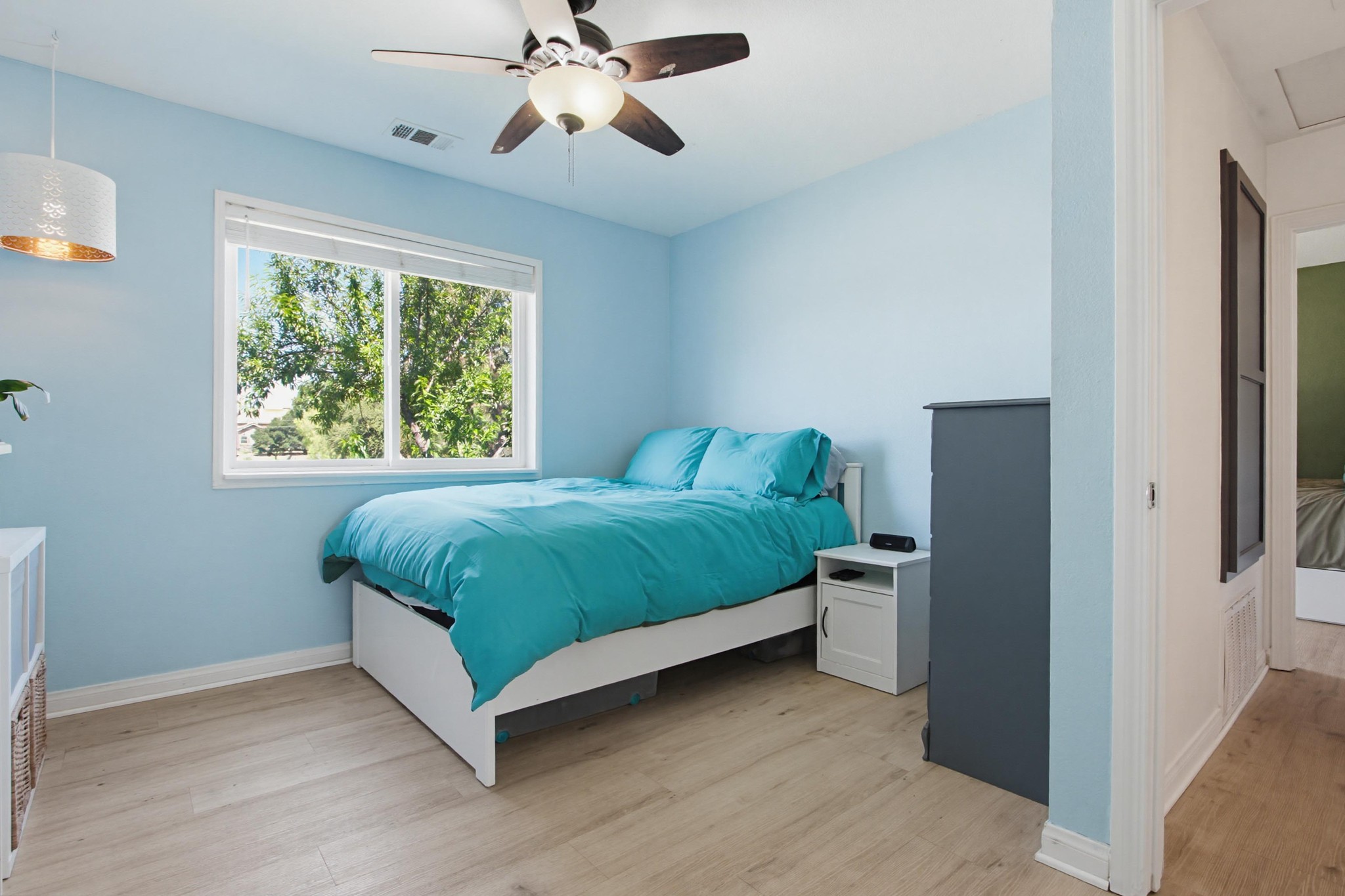 Virtual tour photo 42 of 61 for 743 Davis St