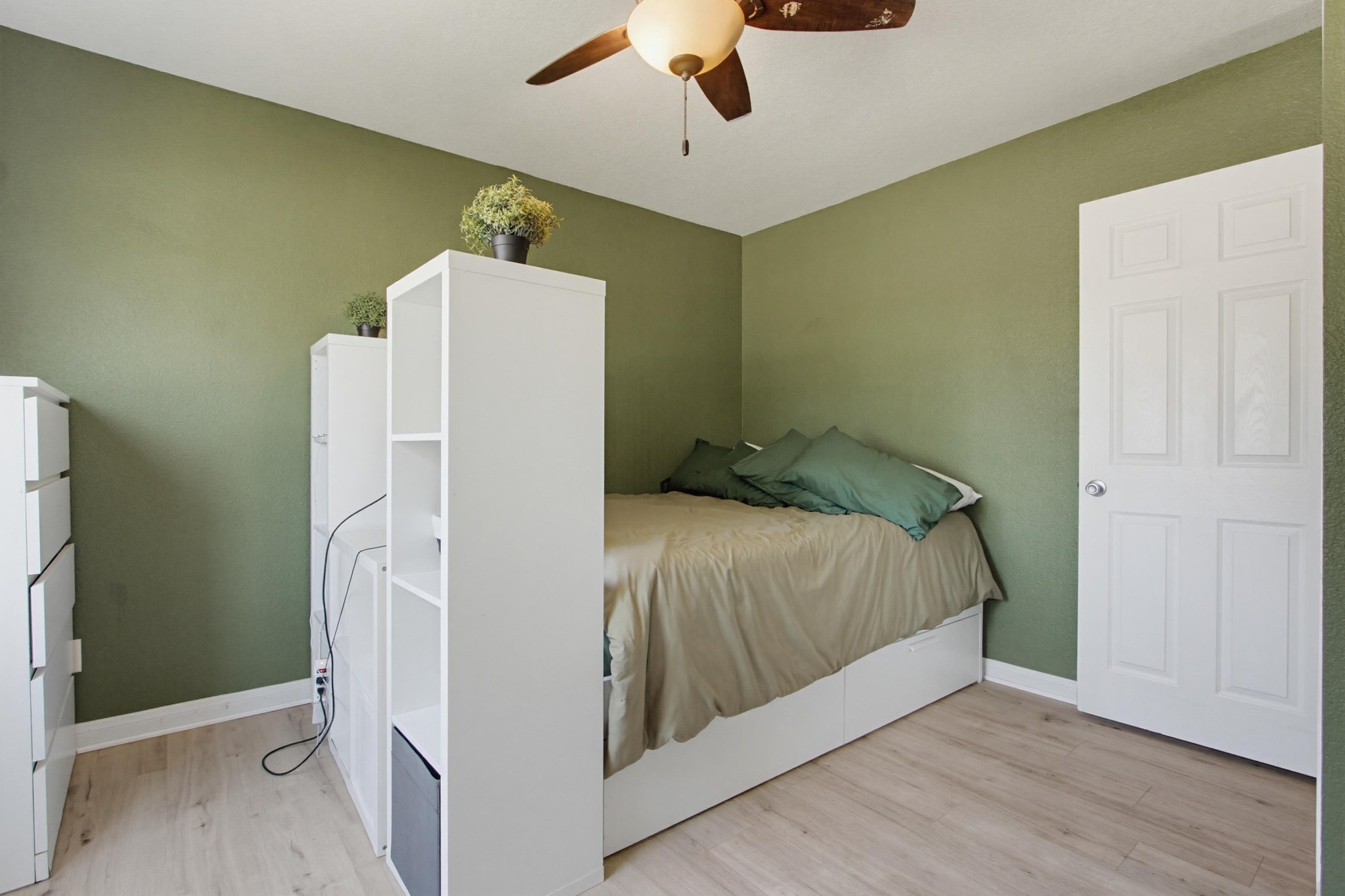 Virtual tour photo 45 of 61 for 743 Davis St