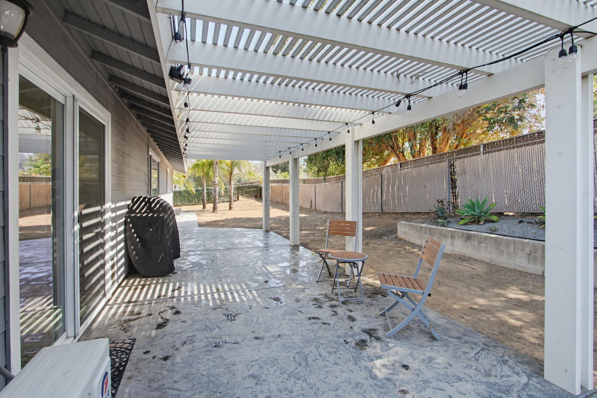 Virtual tour photo 48 of 61 for 743 Davis St