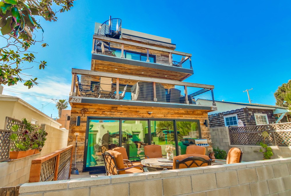 Virtual tour photo 3 of 57 for 745 Island Ct