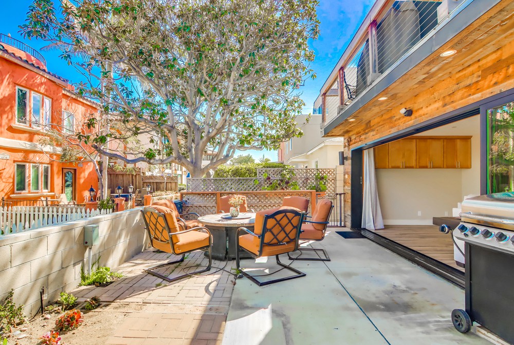 Virtual tour photo 9 of 57 for 745 Island Ct