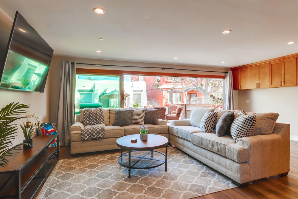 Virtual tour photo 12 of 57 for 745 Island Ct