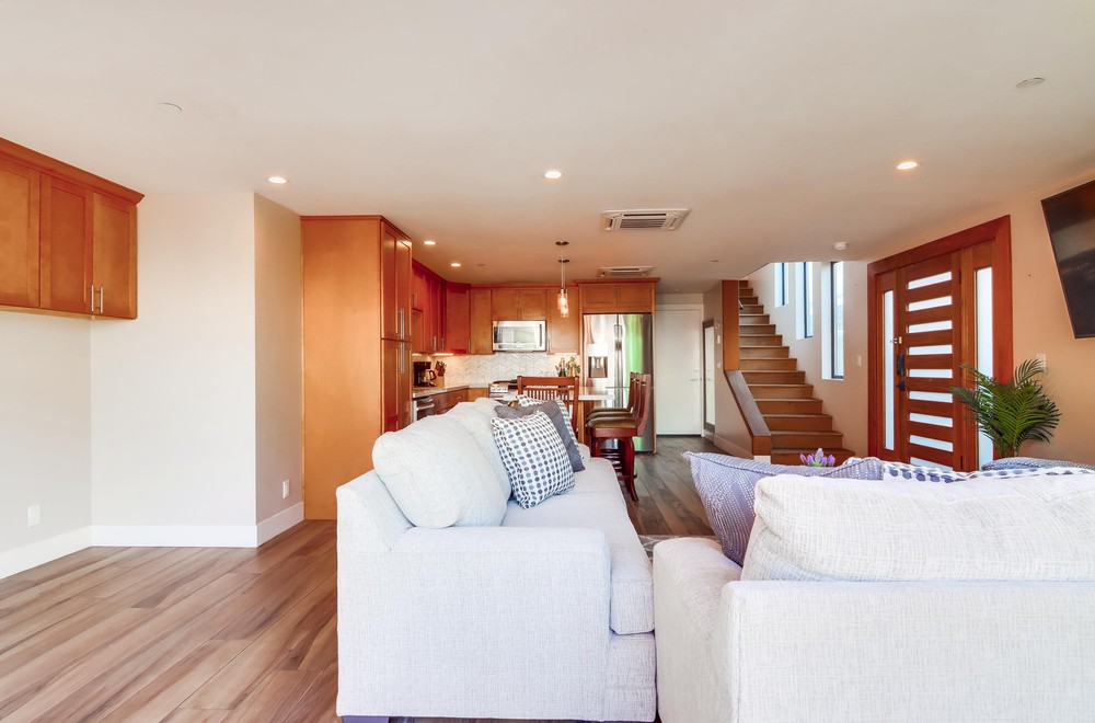 Virtual tour photo 17 of 57 for 745 Island Ct