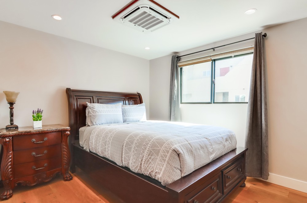 Virtual tour photo 34 of 57 for 745 Island Ct
