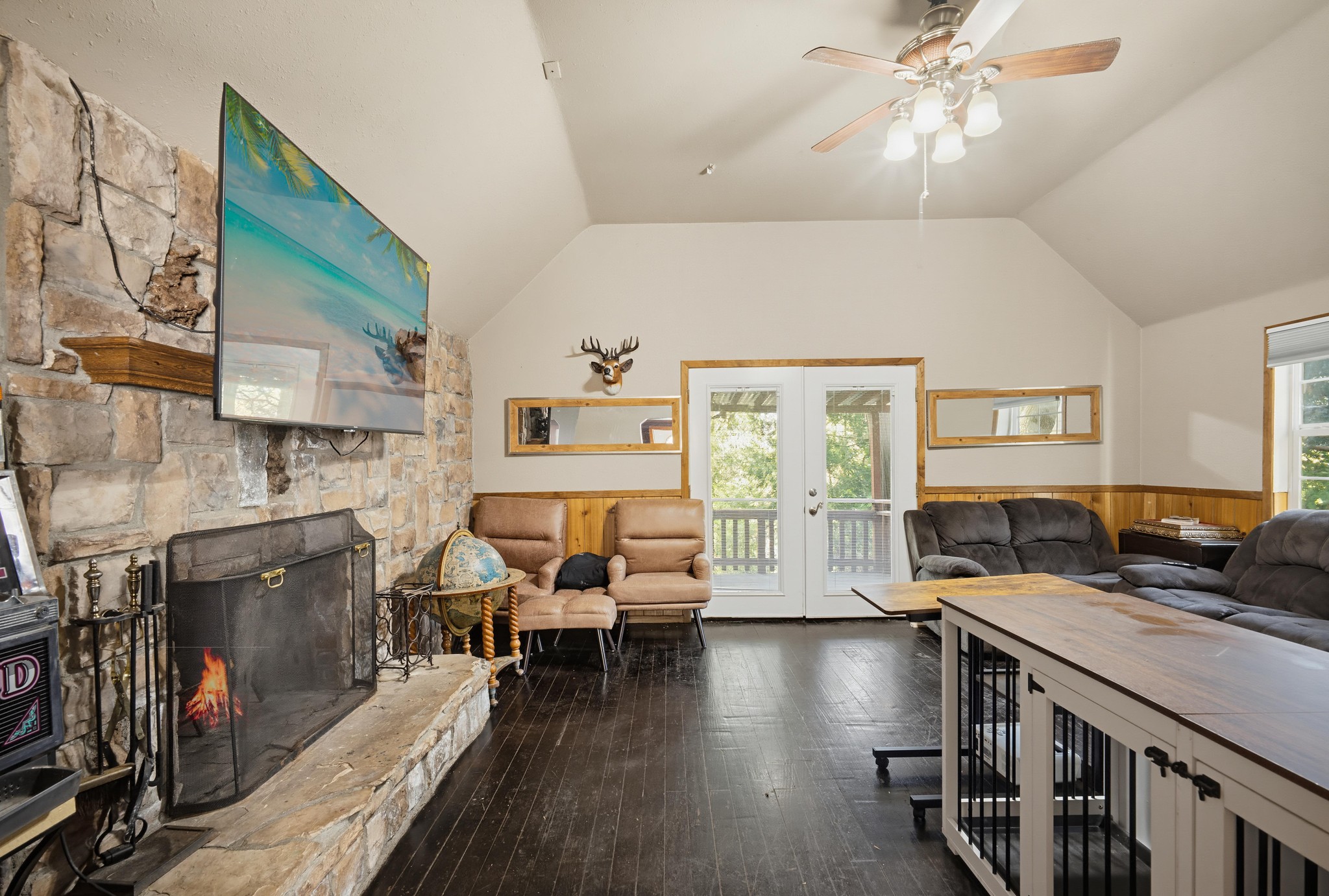 Virtual tour photo 12 of 37 for 745 N Village Ln