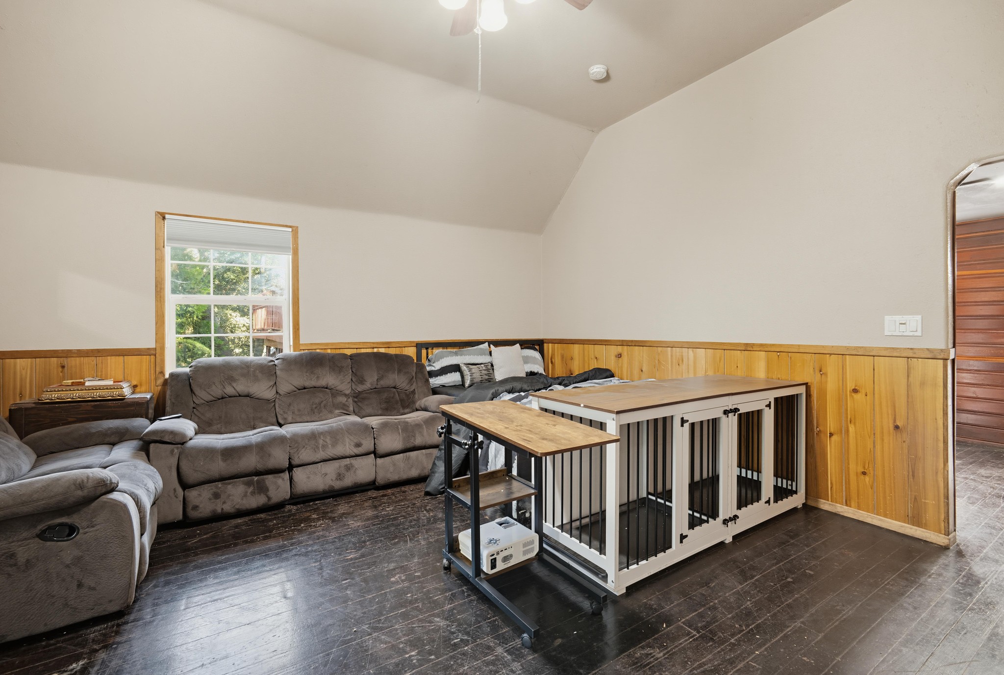 Virtual tour photo 14 of 37 for 745 N Village Ln