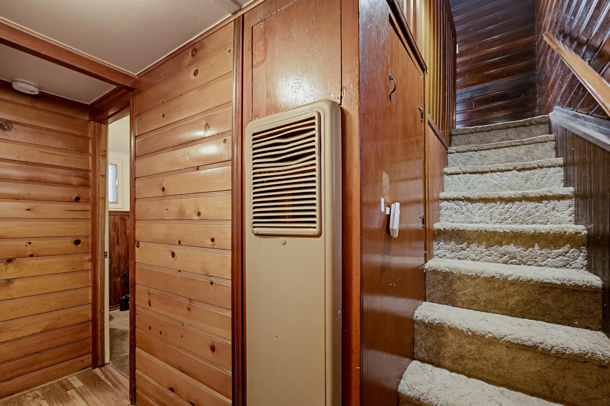 Virtual tour photo 17 of 37 for 745 N Village Ln