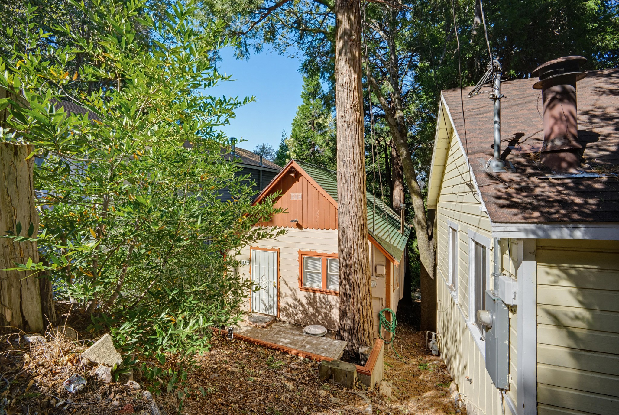 Virtual tour photo 34 of 37 for 745 N Village Ln