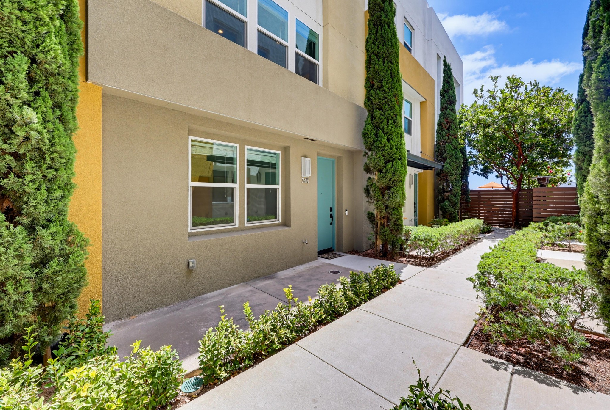 Virtual tour photo 6 of 53 for 745 Shoreline Rd