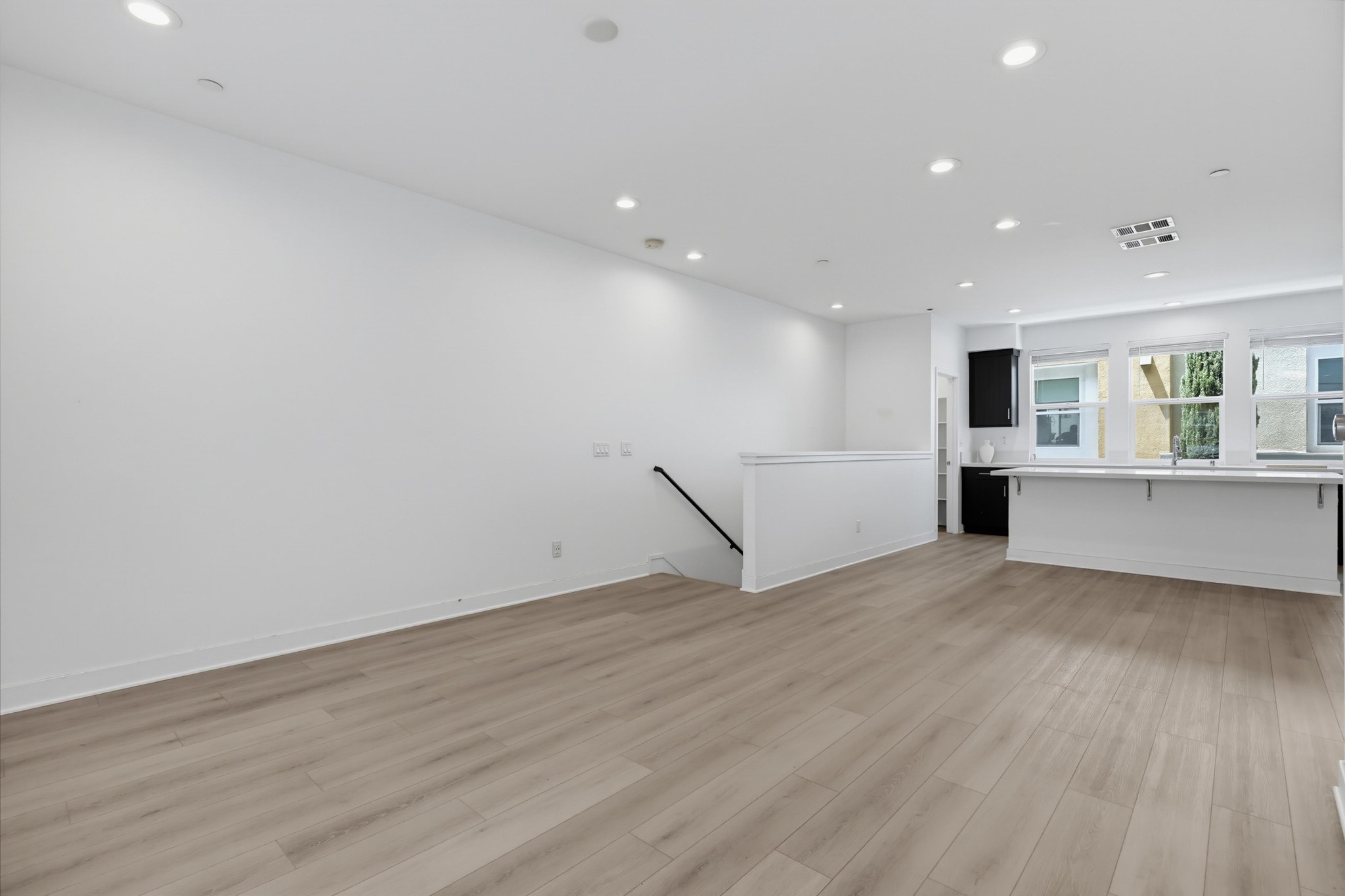 Virtual tour photo 15 of 53 for 745 Shoreline Rd