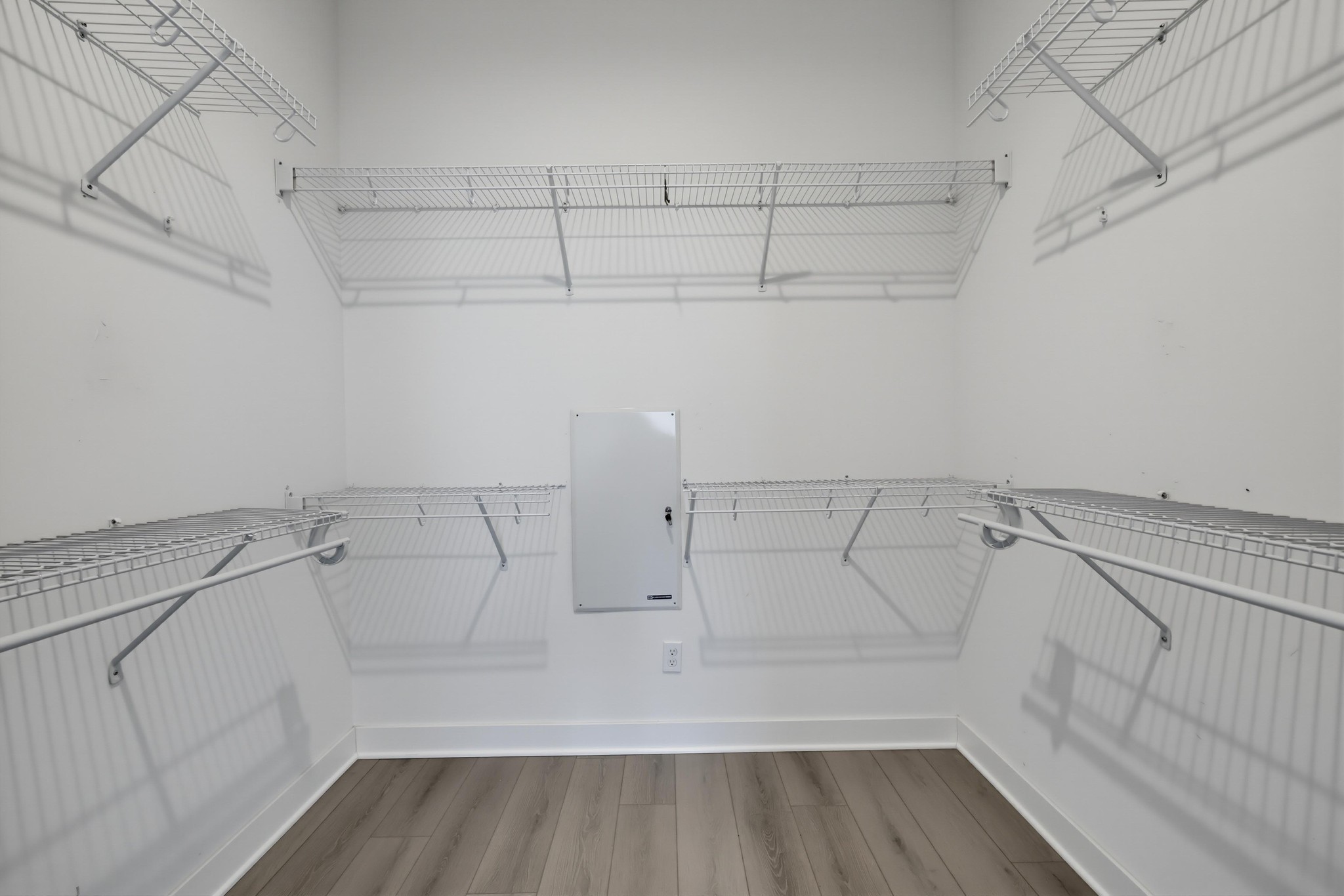 Virtual tour photo 35 of 53 for 745 Shoreline Rd