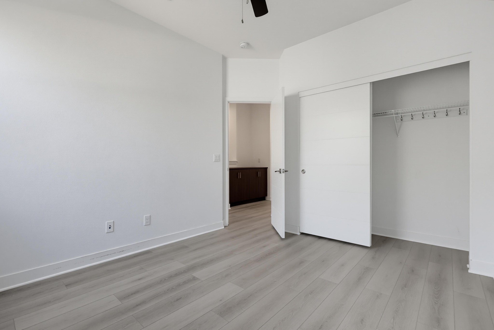 Virtual tour photo 42 of 53 for 745 Shoreline Rd