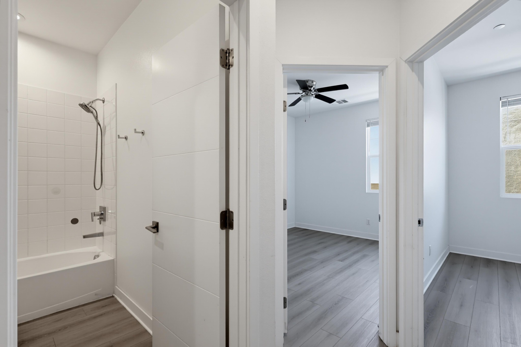 Virtual tour photo 32 of 53 for 745 Shoreline Rd