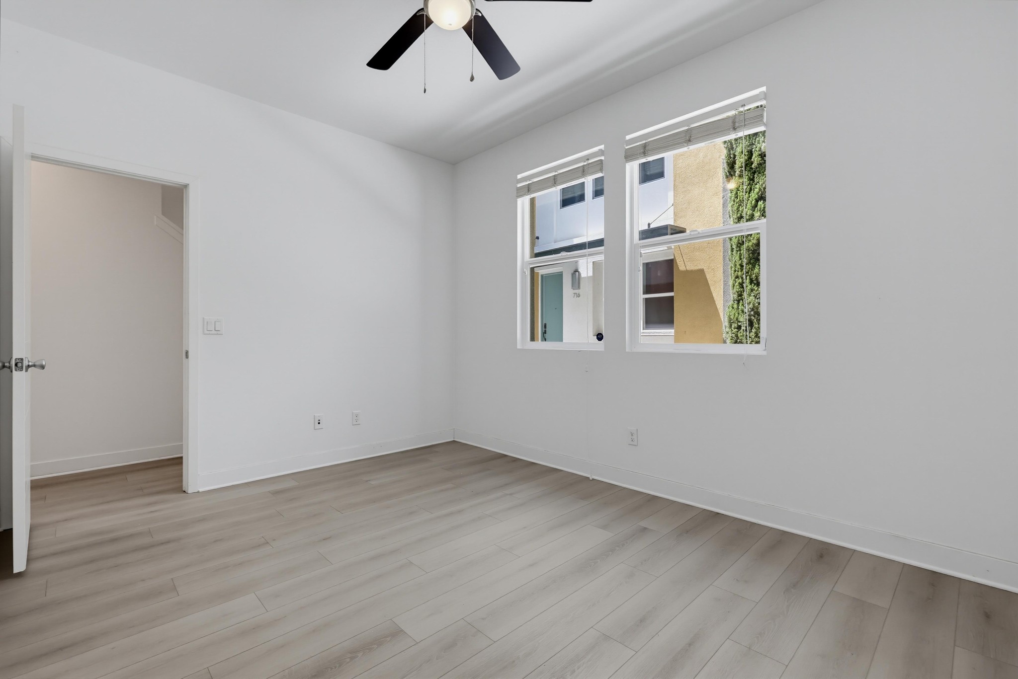 Virtual tour photo 46 of 53 for 745 Shoreline Rd