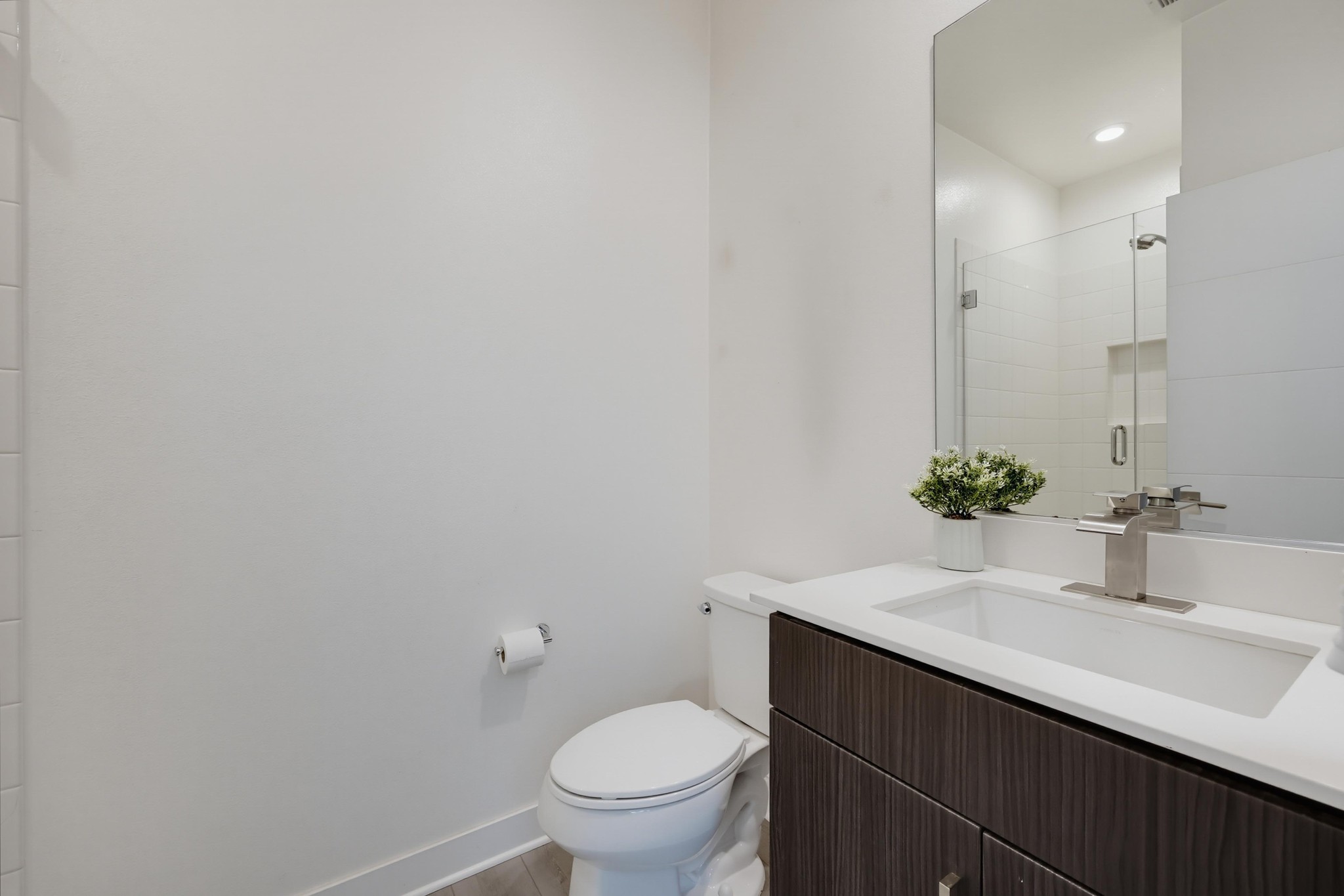 Virtual tour photo 48 of 53 for 745 Shoreline Rd