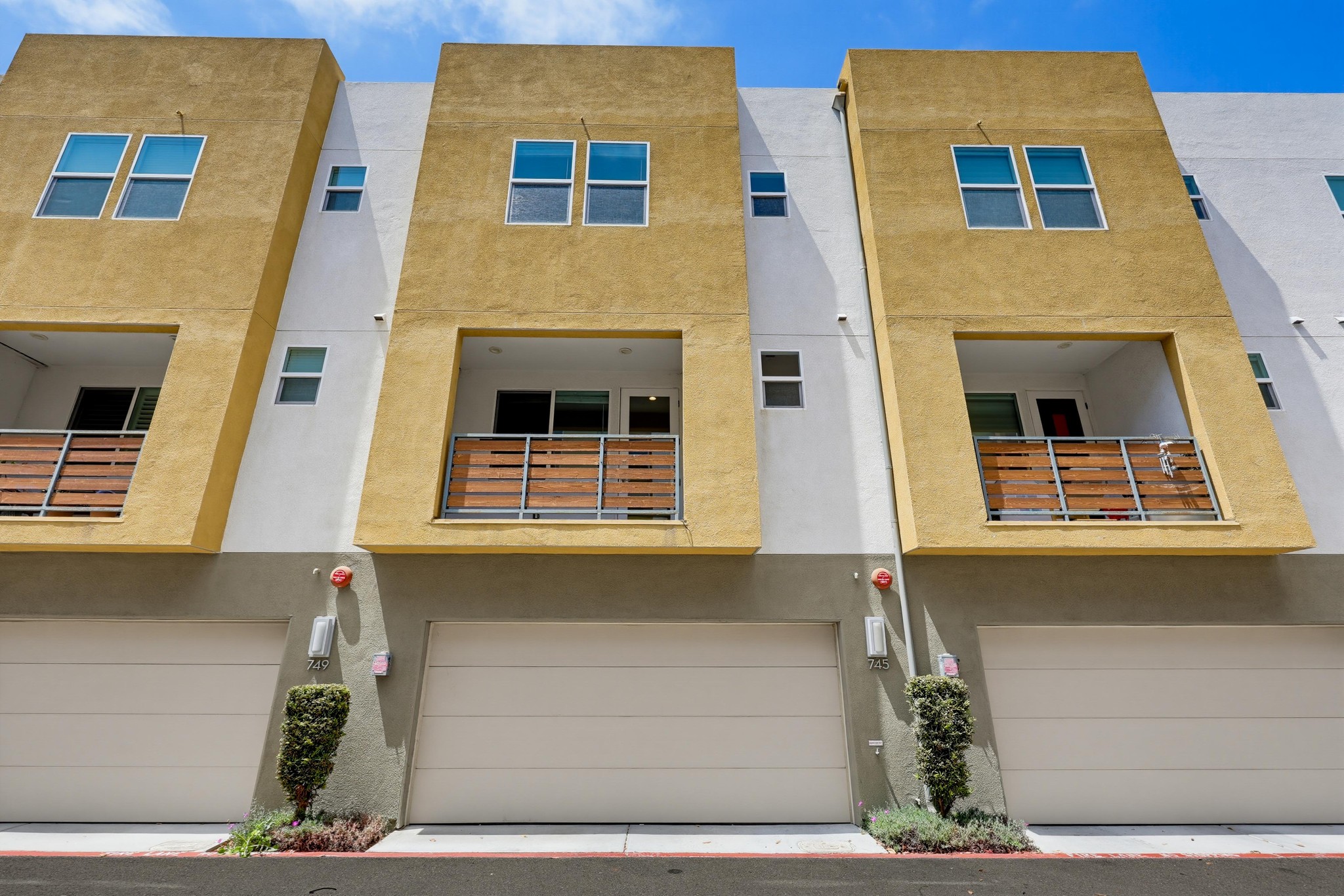 Virtual tour photo 50 of 53 for 745 Shoreline Rd