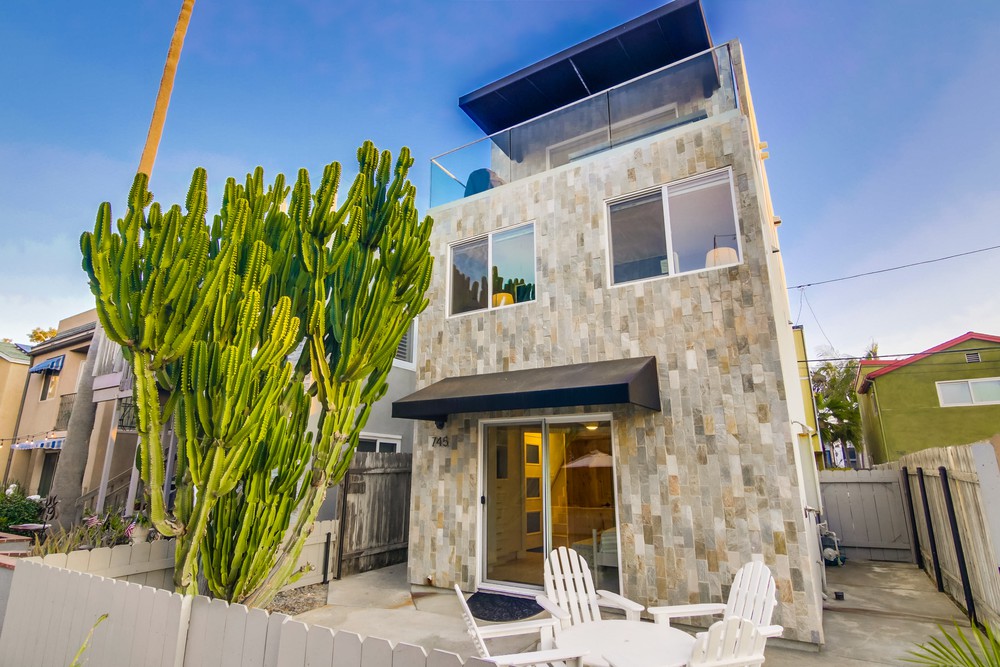 Virtual tour photo 60 of 86 for 745 Zanzibar Ct