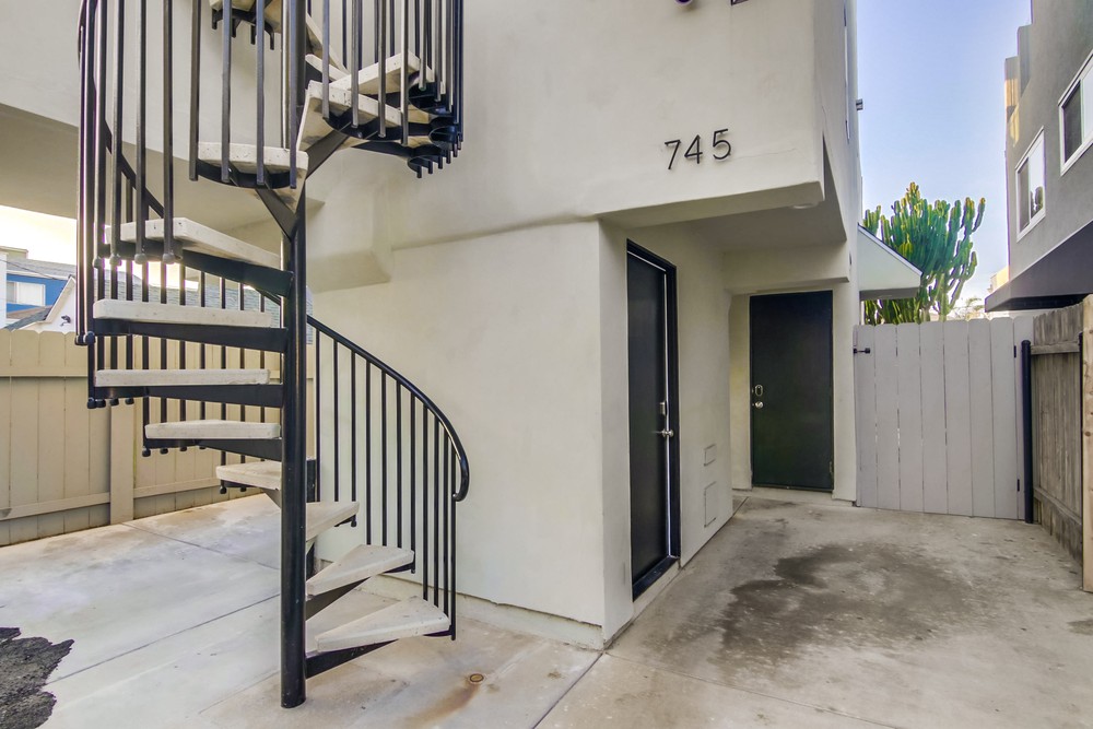 Virtual tour photo 85 of 86 for 745 Zanzibar Ct
