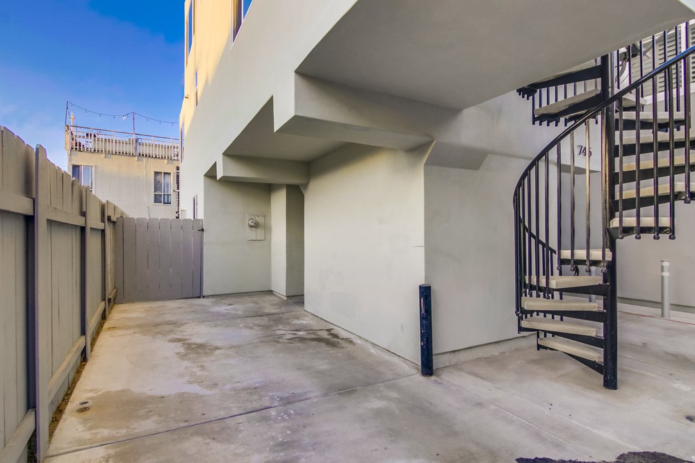 Virtual tour photo 86 of 86 for 745 Zanzibar Ct