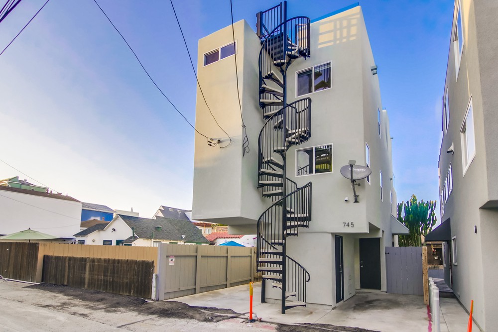 Virtual tour photo 87 of 86 for 745 Zanzibar Ct