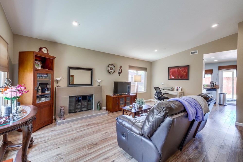 Virtual tour photo 5 of 26 for 7454 Gayneswood Way